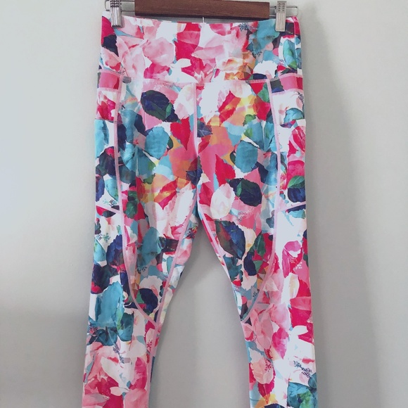 ZYIA Floral Side Pocket Light & Tight Cropped Leggings Size M - Picture 1 of 8